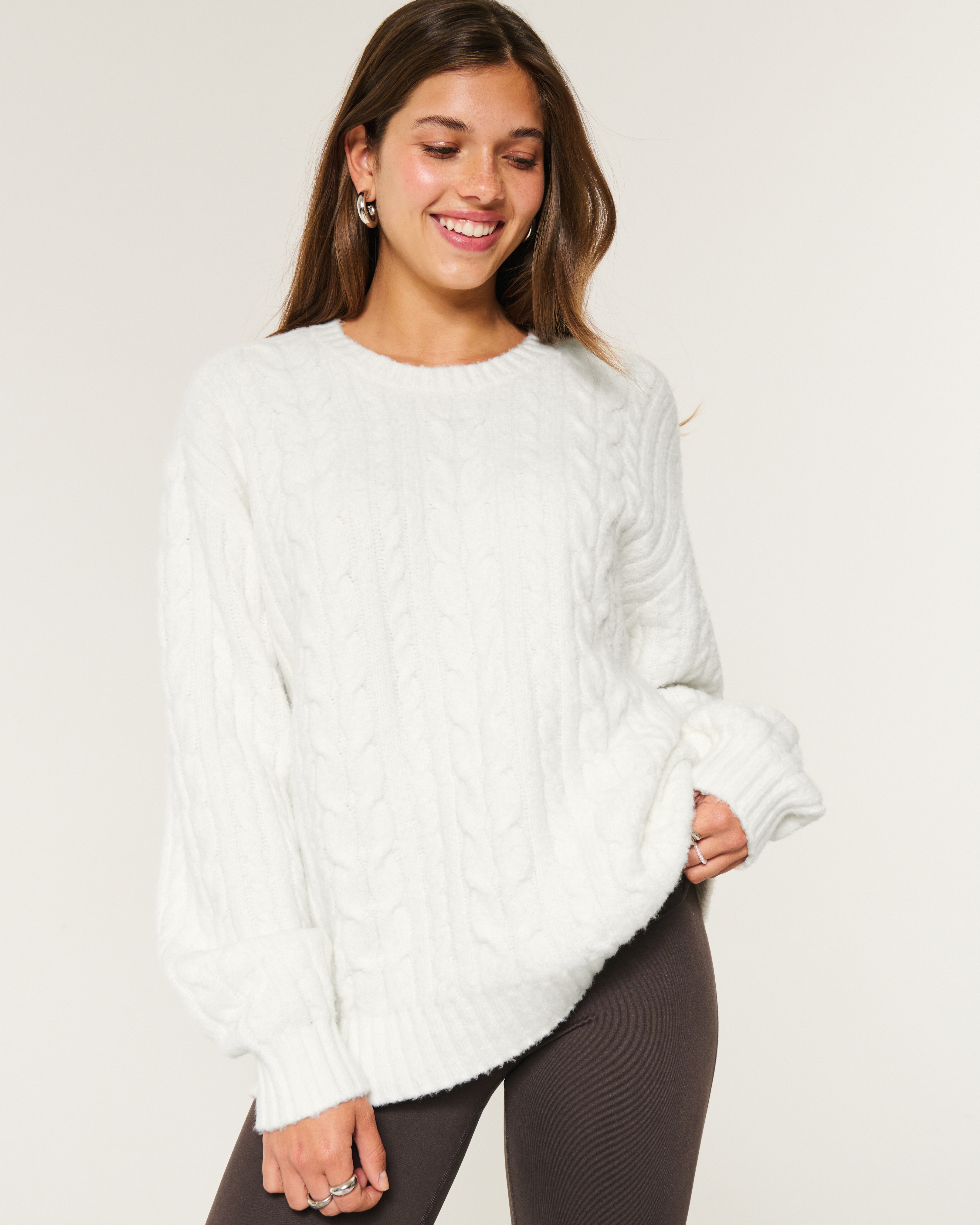 Женские свитеры Hollister Comfy Cloud Cable-Knit Crew Sweater — фото 2