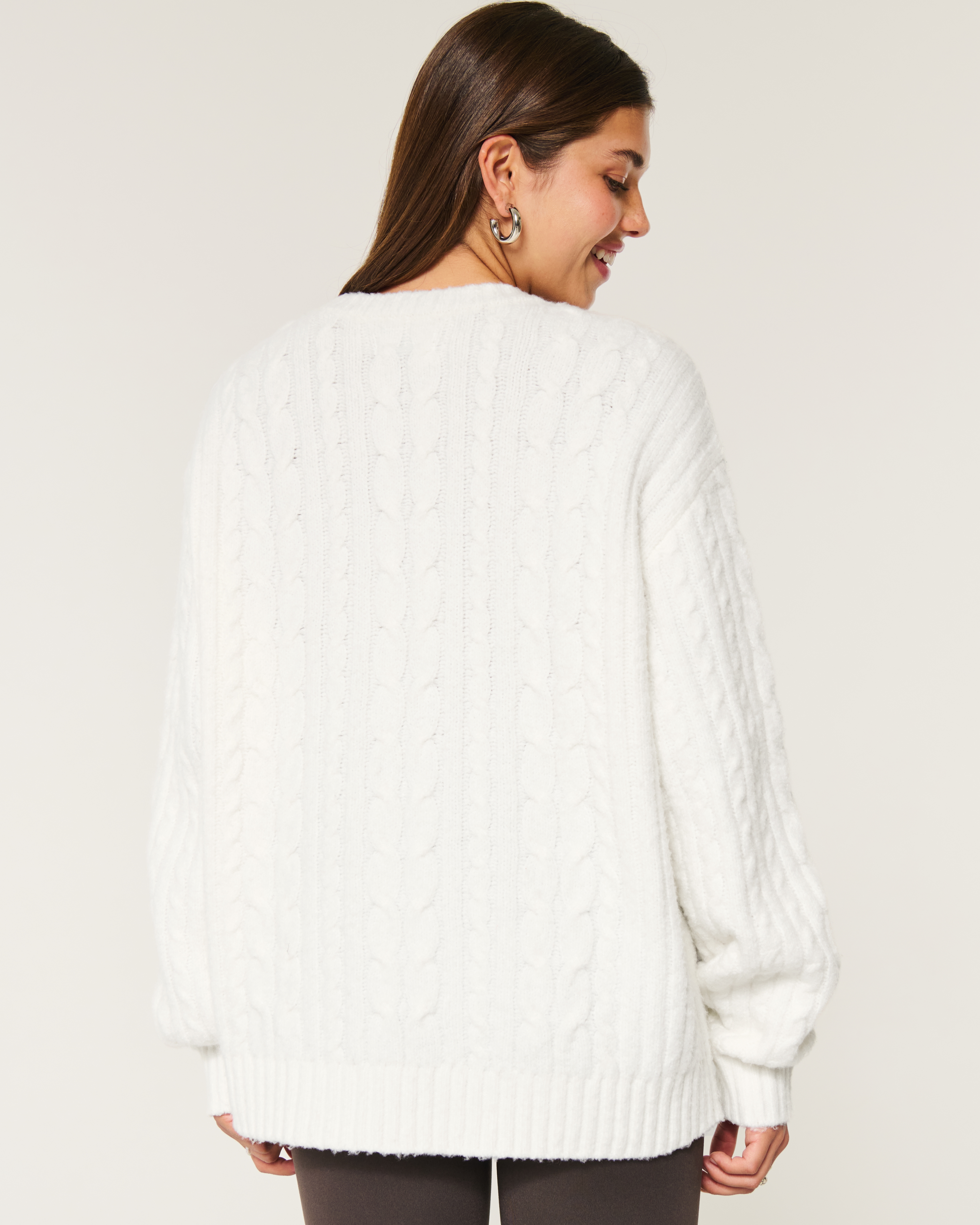 Женские свитеры Hollister Comfy Cloud Cable-Knit Crew Sweater — фото 3