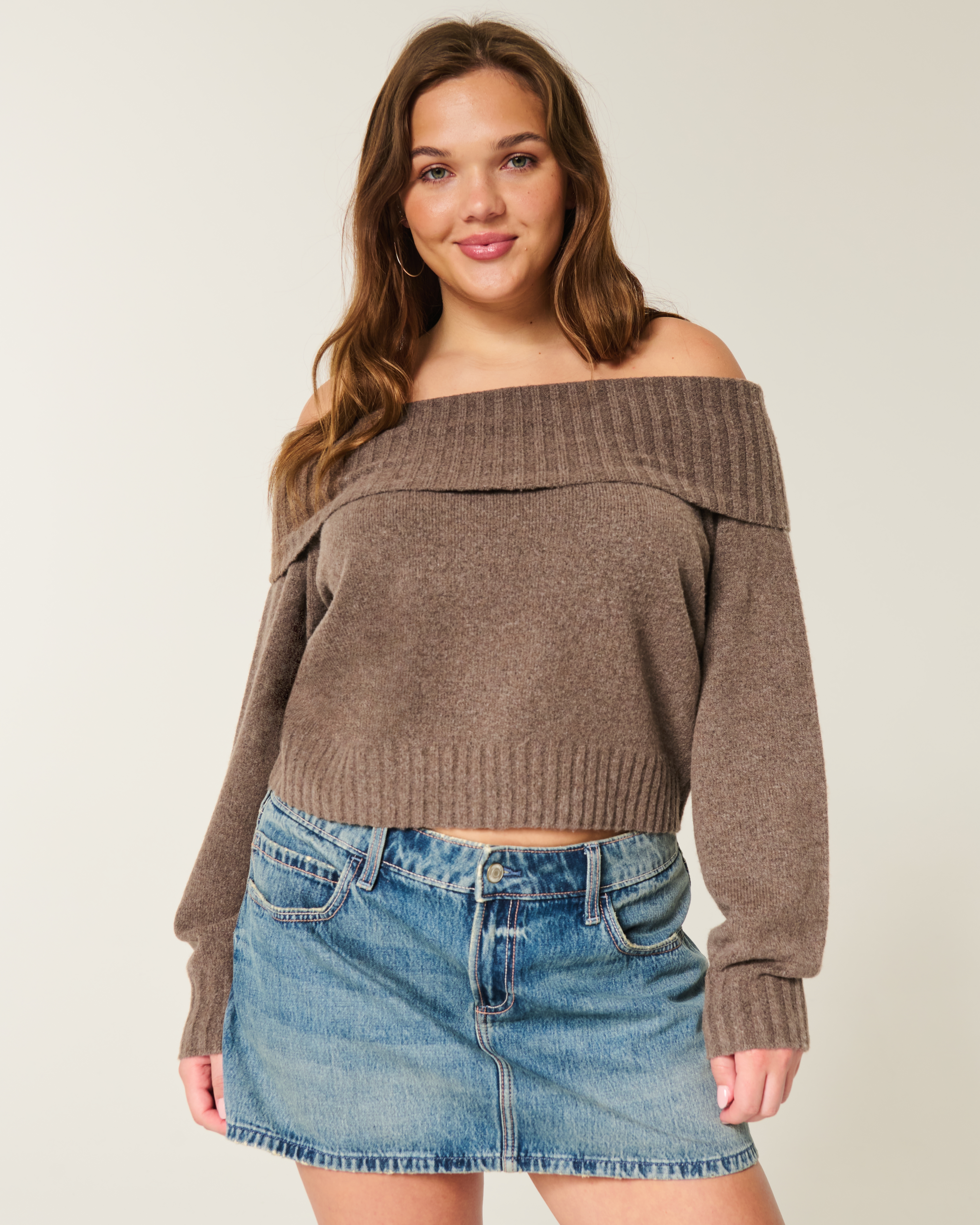 Женские свитеры Hollister Comfy Cloud Foldover Off-the-Shoulder Sweater — фото 2