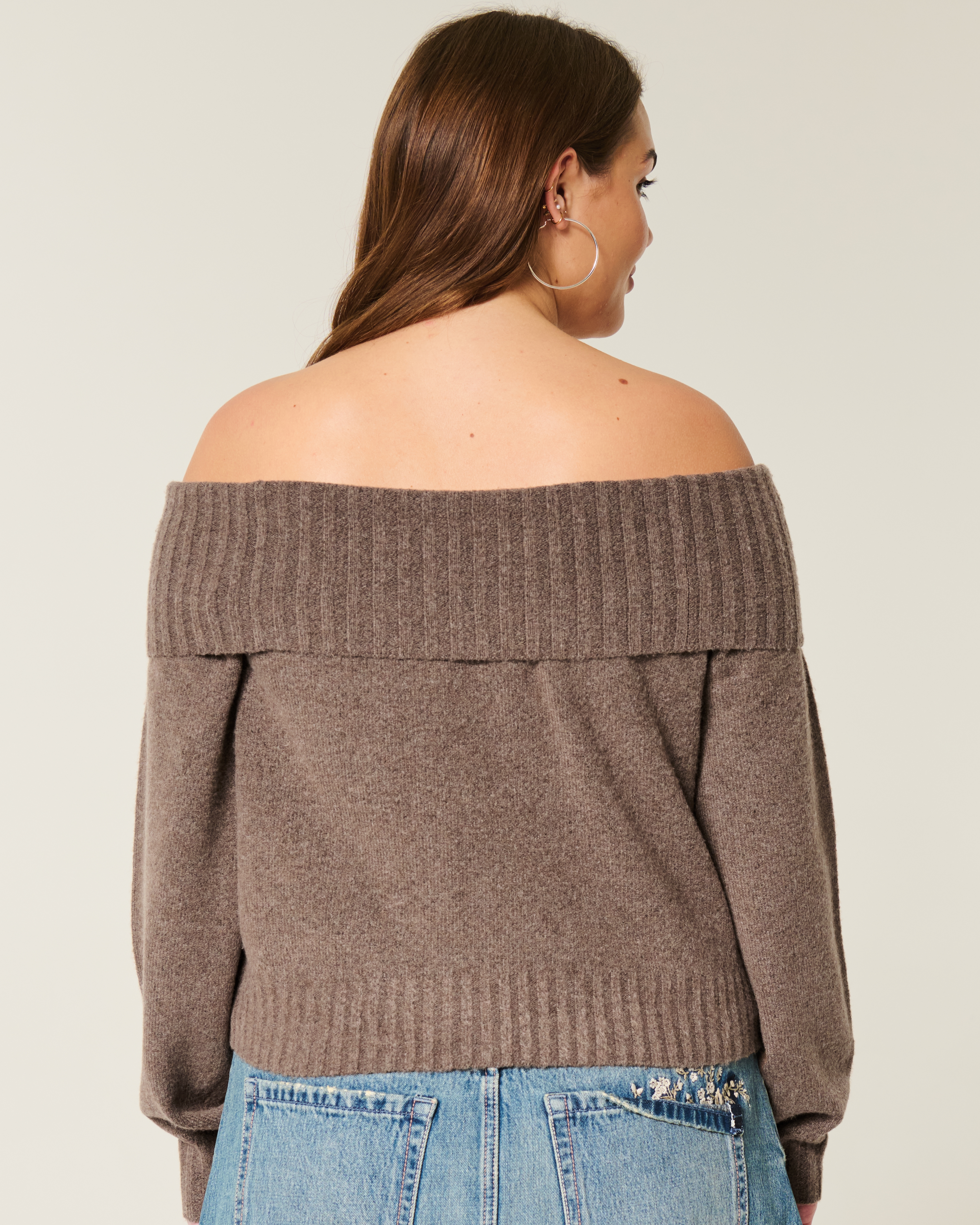 Женские свитеры Hollister Comfy Cloud Foldover Off-the-Shoulder Sweater — фото 3