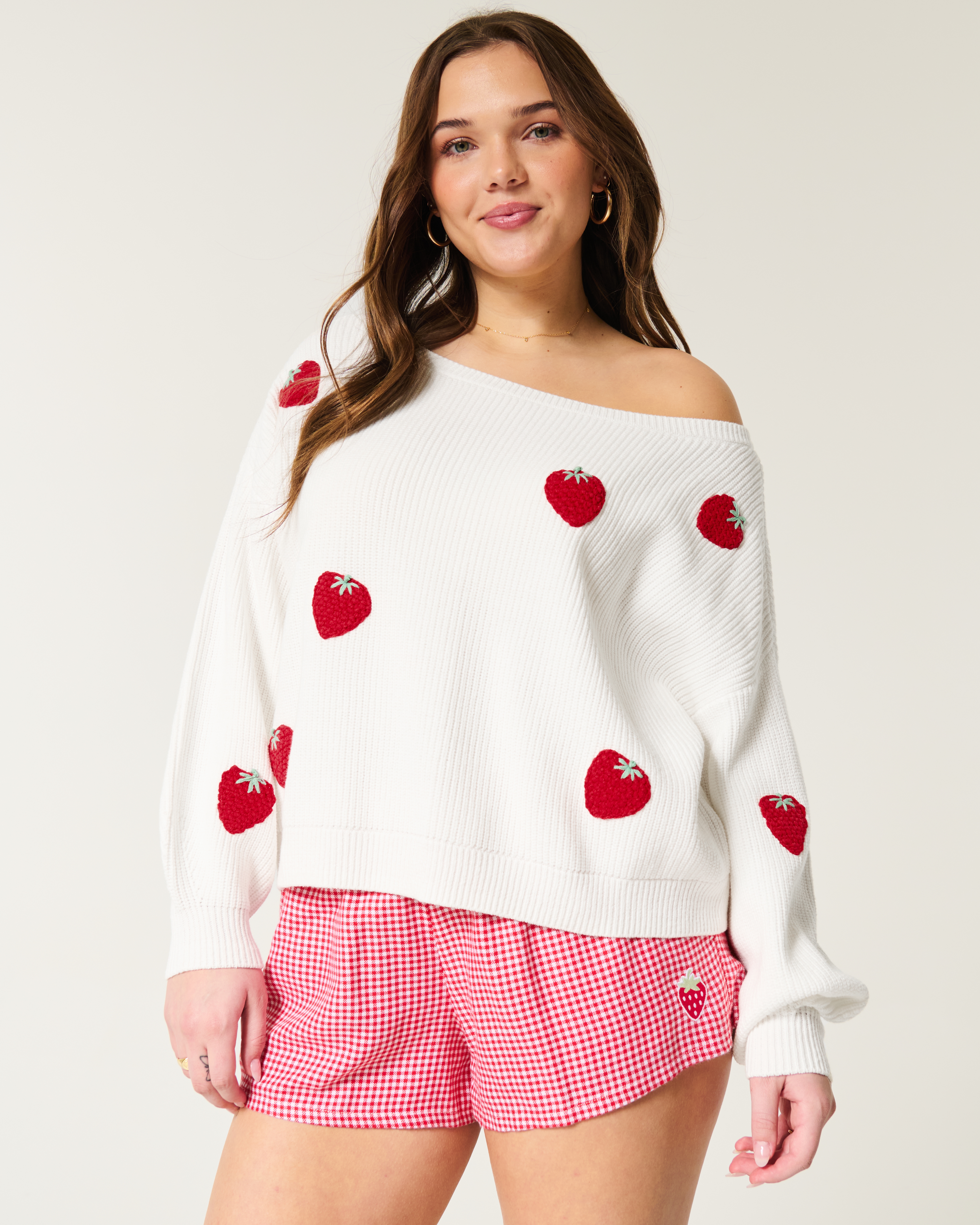 Женские свитеры Hollister Easy Berry Graphic Off-the-Shoulder Sweater — фото 2