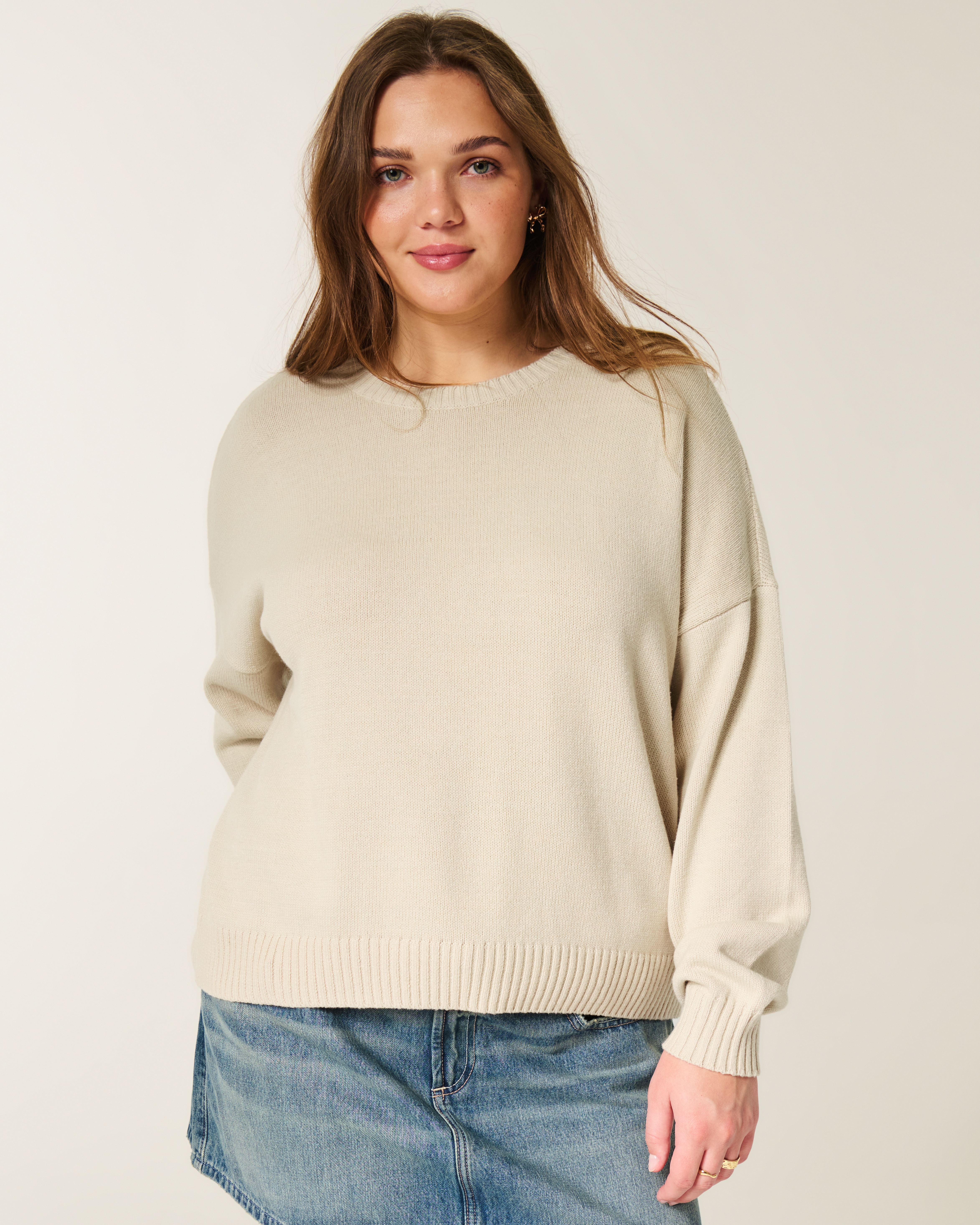 Женские свитеры Hollister Easy Wings Graphic Crew Sweater — фото 2