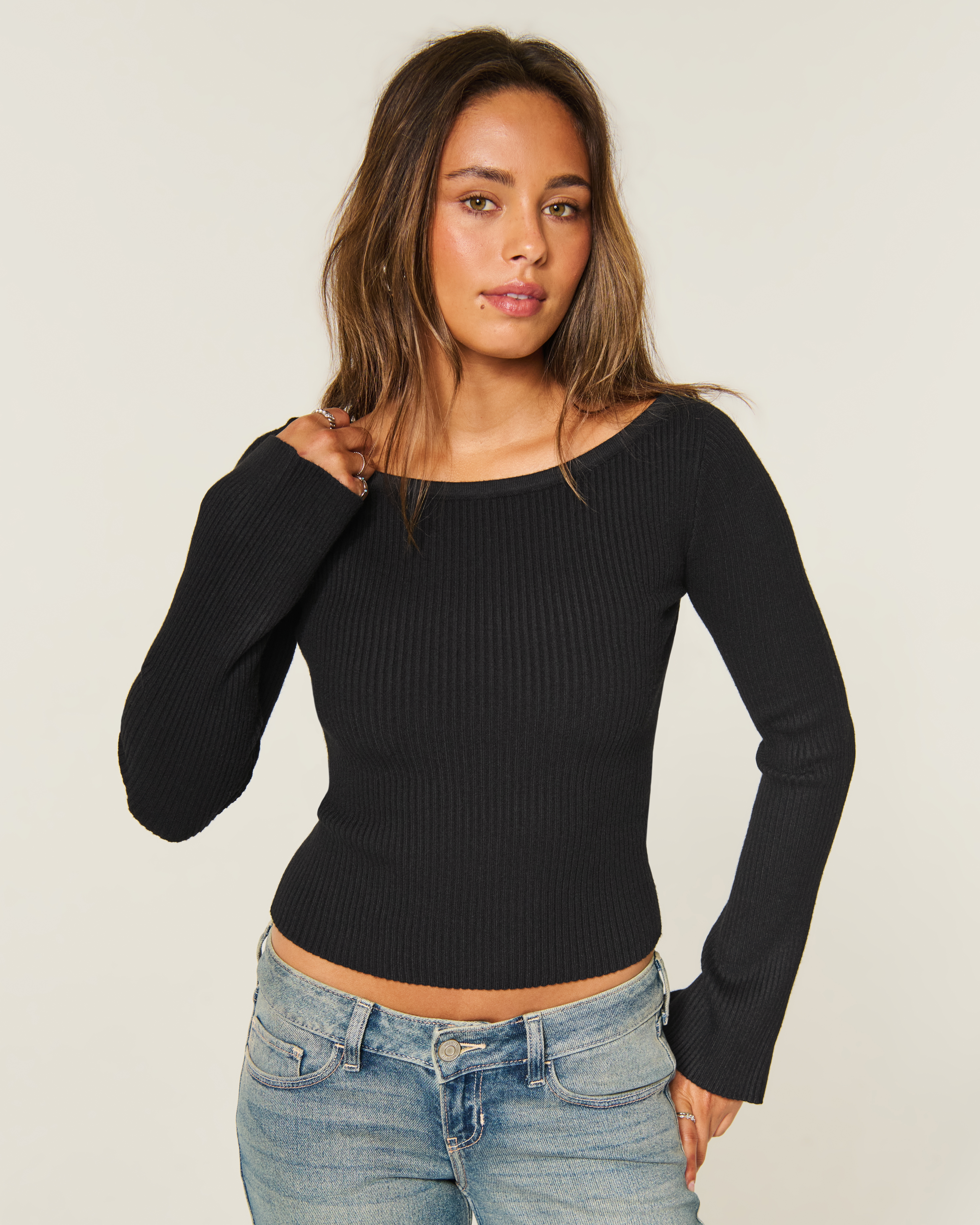 Женские свитеры Hollister Slash-Neck Bell Sleeve Sweater — фото 3
