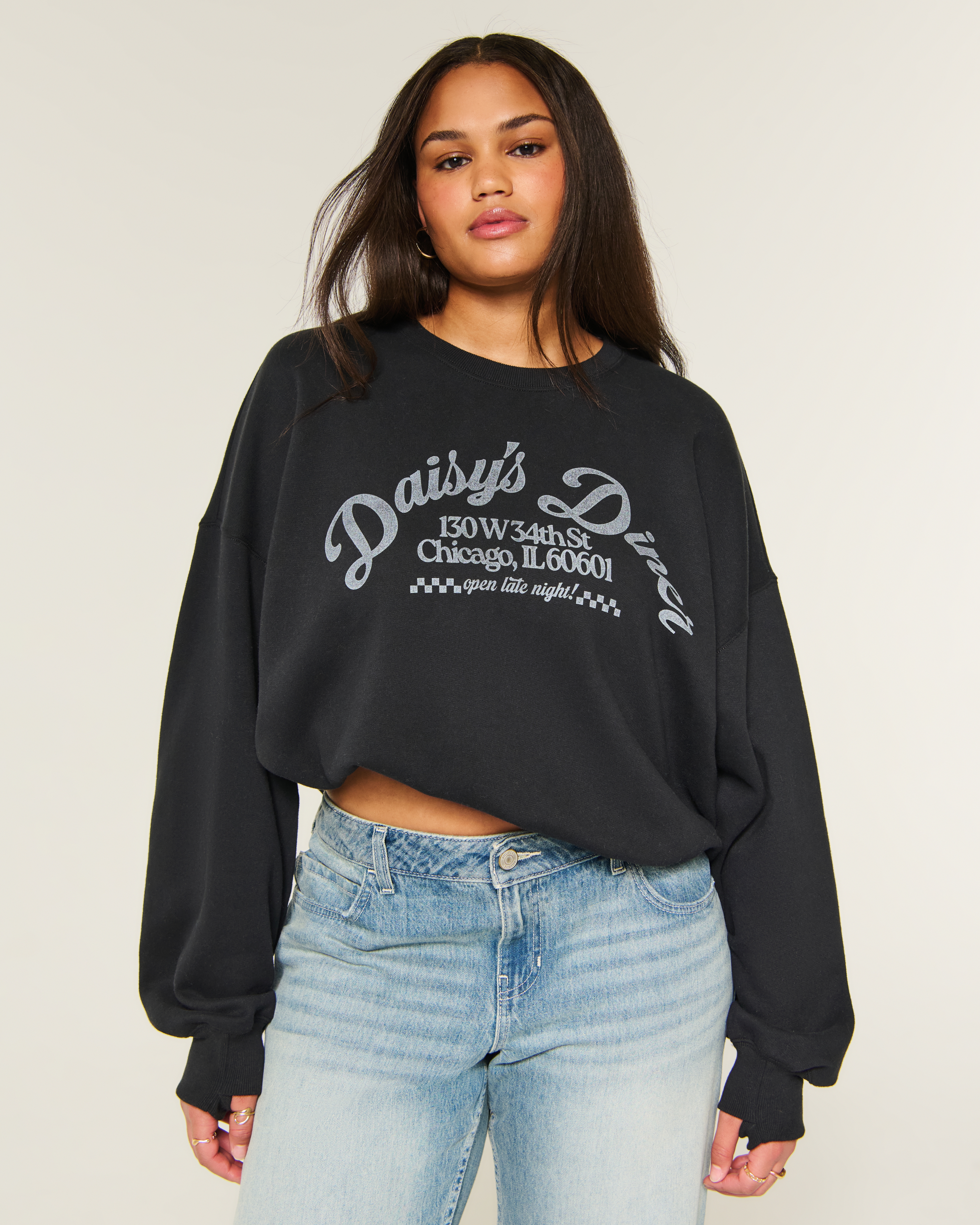 Женский свитшот Hollister Feel Good Light Leopard Print Crew, цвет: Чёрный — фото 2
