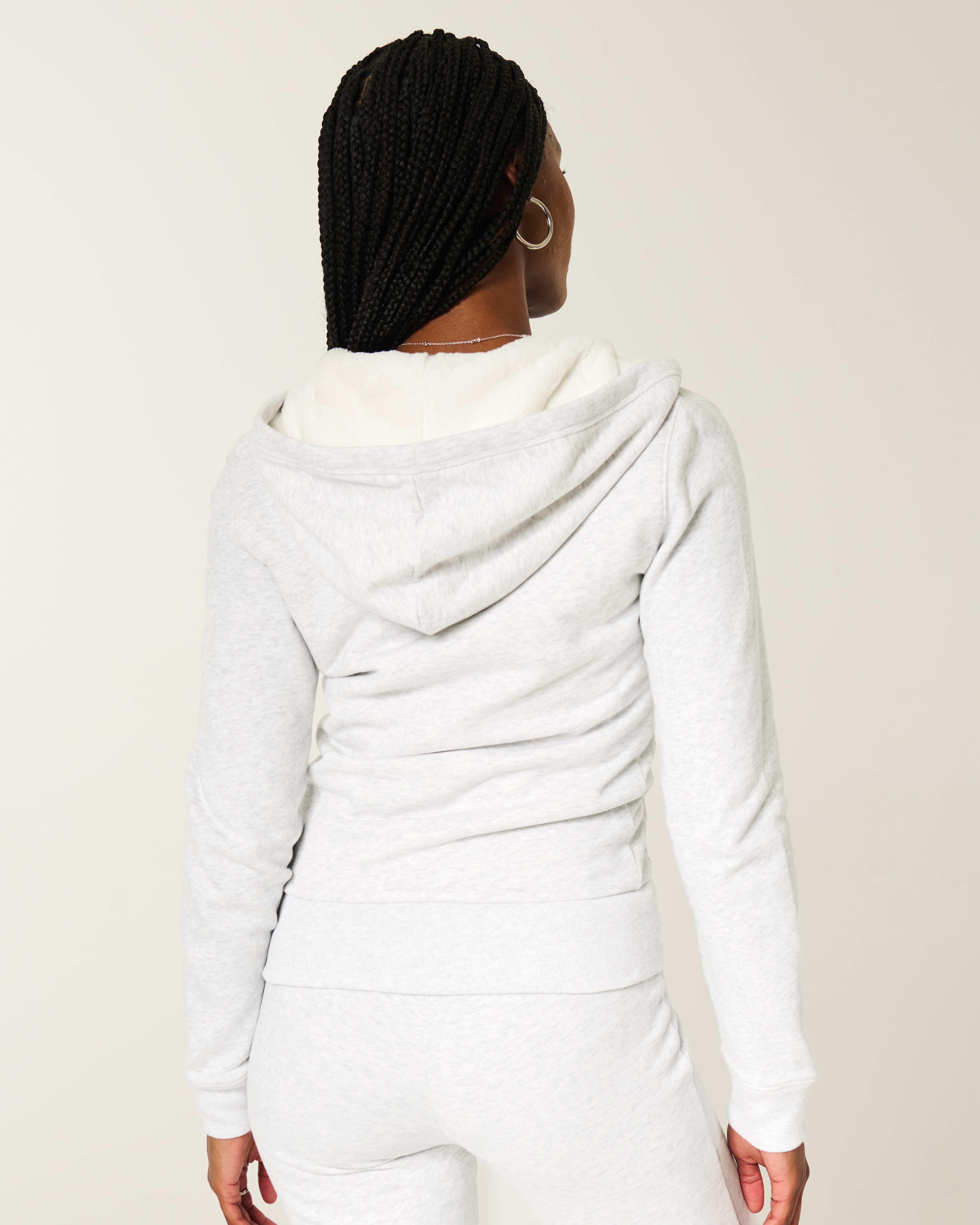 Женские худи Hollister Feel Good Faux Fur-Lined Zip-Up — фото 3