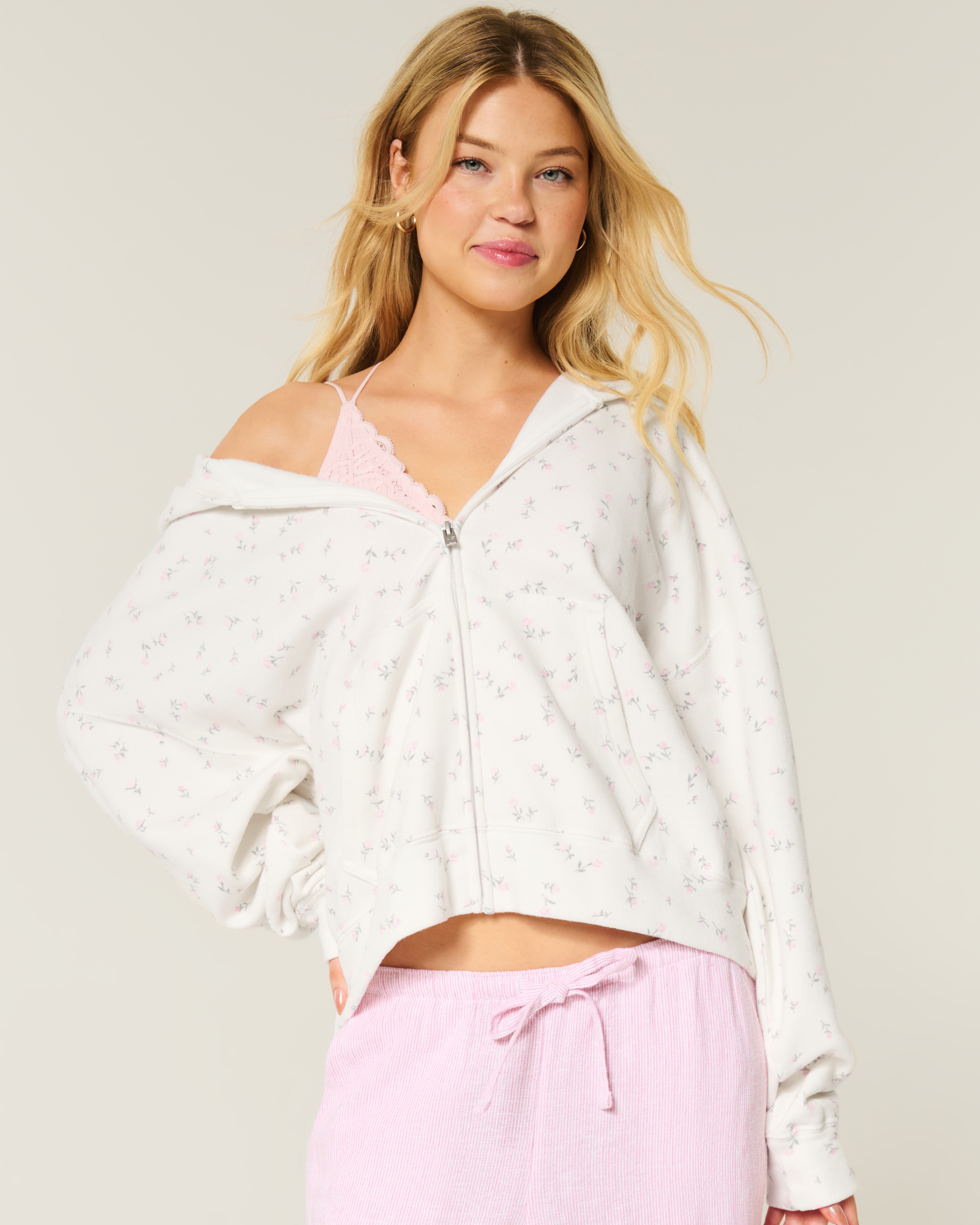 Женские худи Hollister Oversized Floral Pattern Zip-Up — фото 2
