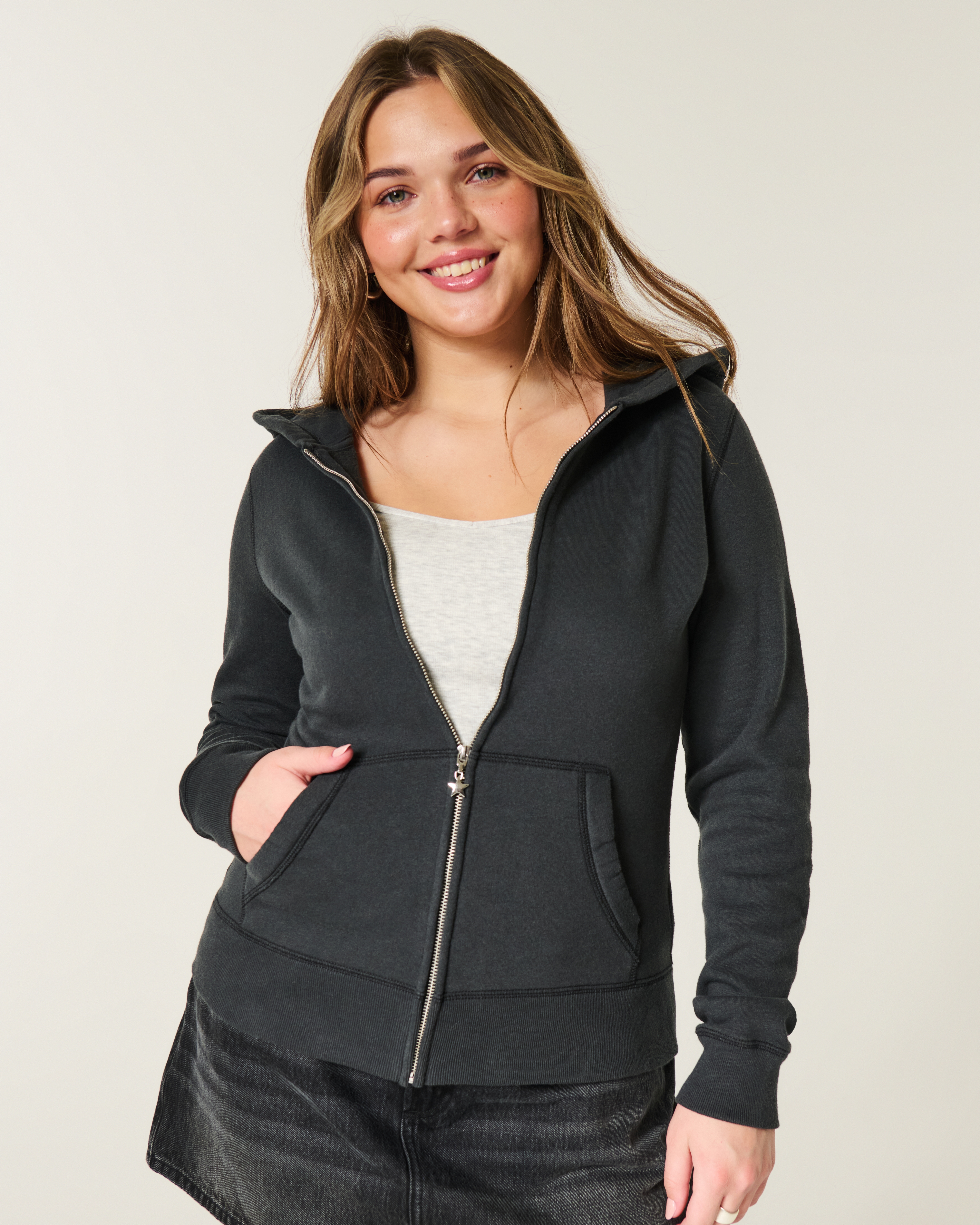 Женские худи Hollister Feel Good Customizable Charm Zip-Up — фото 2