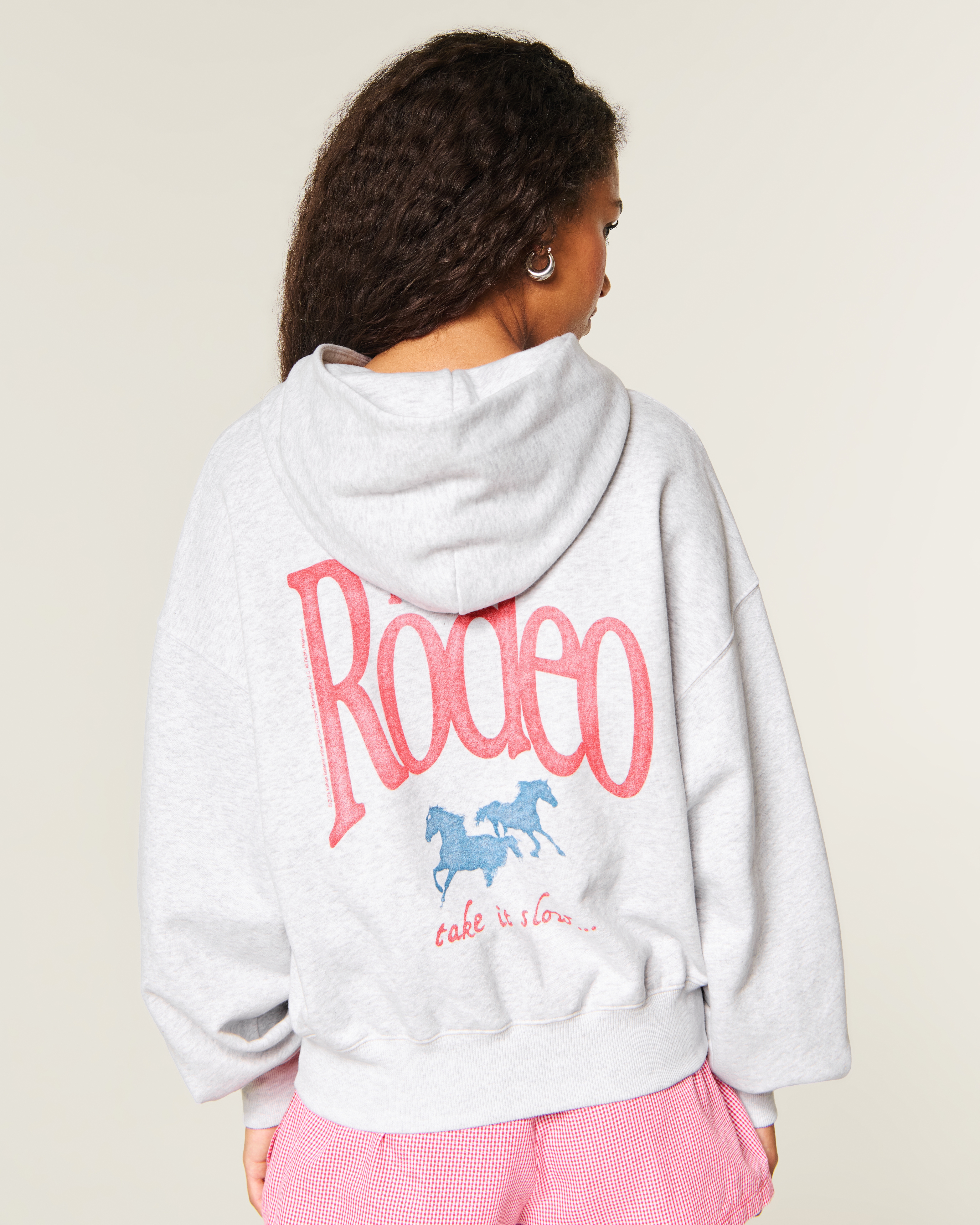 Женские худи Hollister Feel Good Betty's Sweet Shop Graphic Classic — фото 3