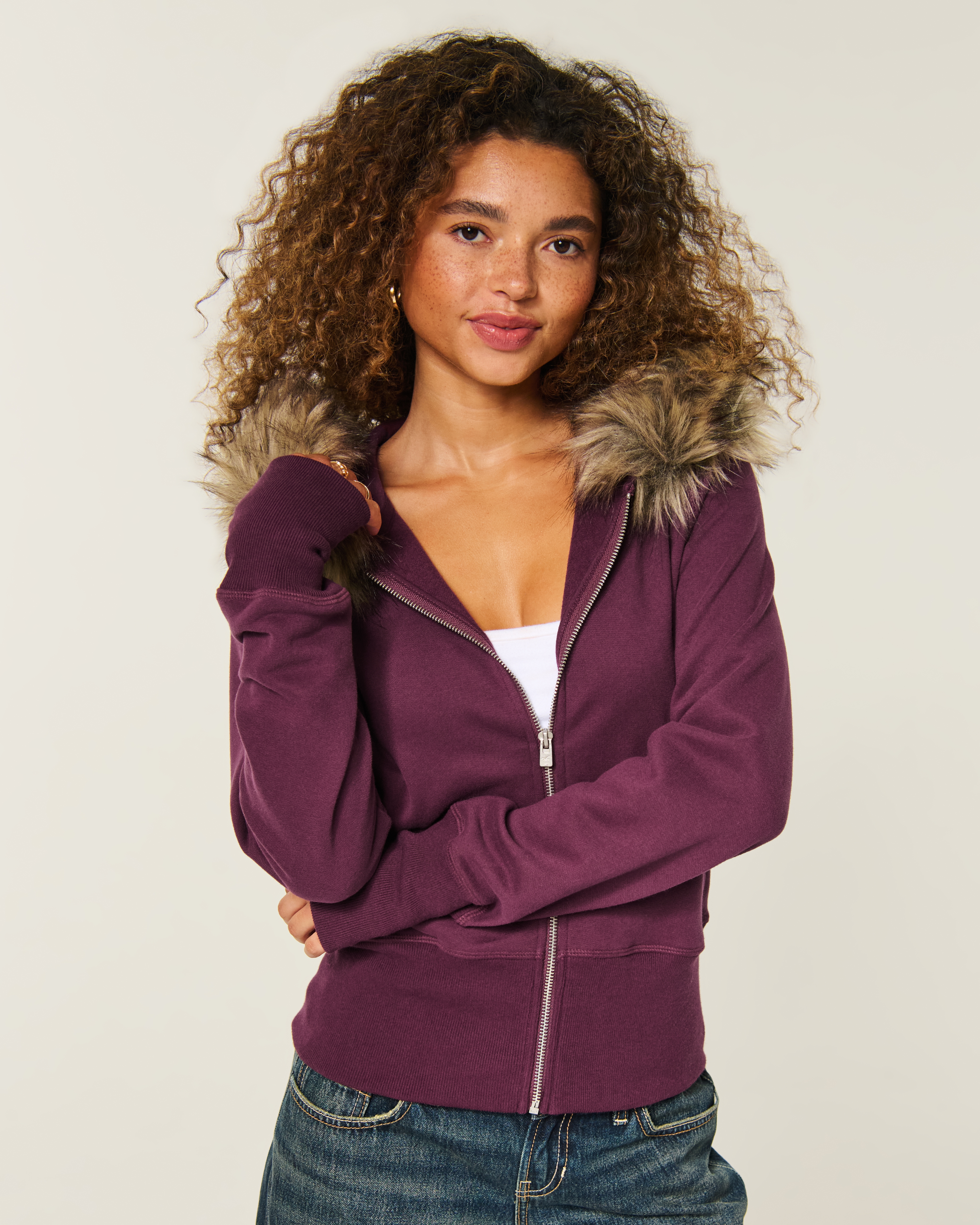 Женские худи Hollister Feel Good Faux Fur Trim Zip-Up — фото 2