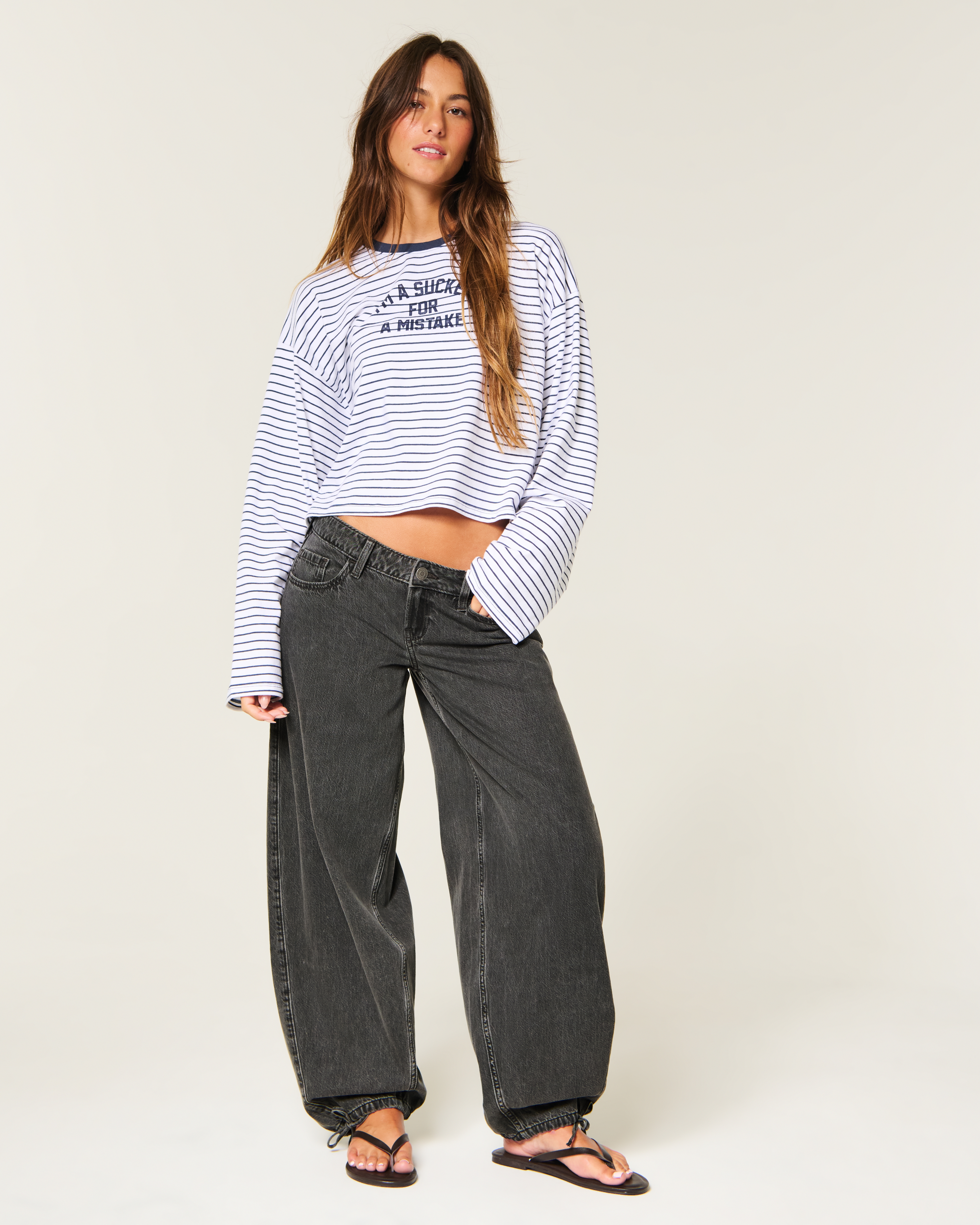 Женские джинсы Hollister Ultra Low-Rise Balloon, цвет: Чёрный потёртый — фото 2