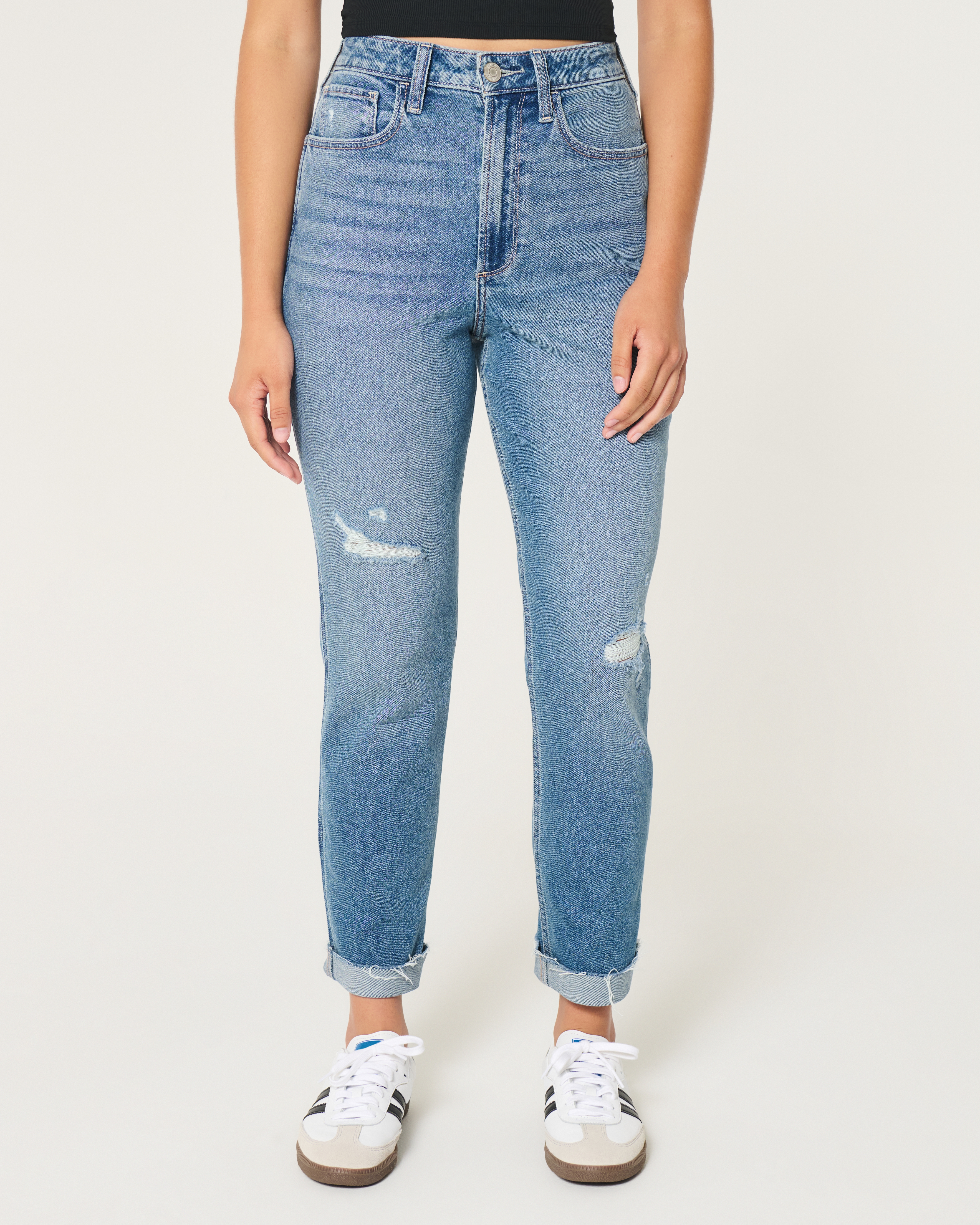 Женские джинсы Hollister Curvy Ultra High-Rise Ripped Mom, цвет: Medium Ripped — фото 3
