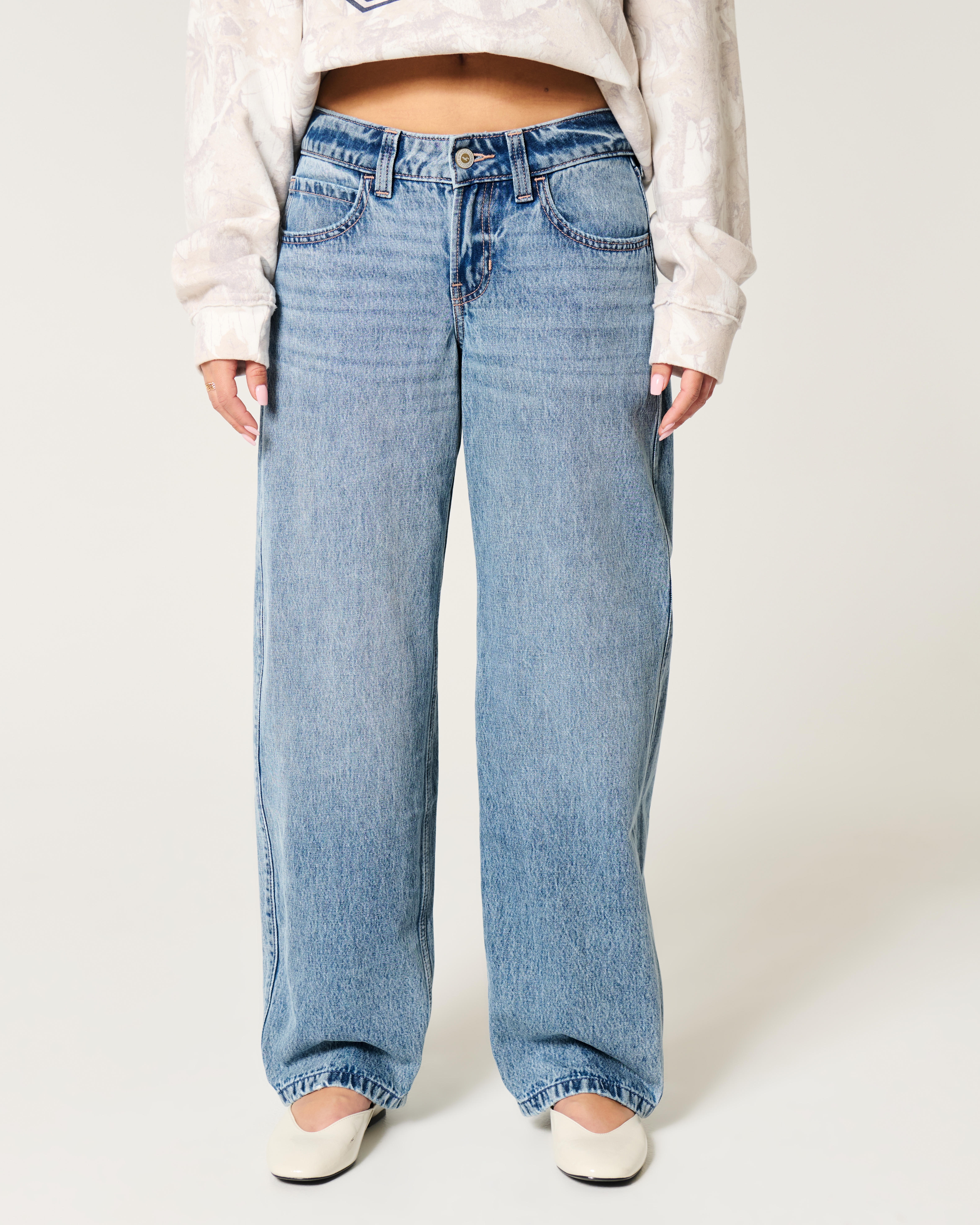 Женские джинсы Hollister Low-Rise Medium Wash Tapered Baggy Jeans — фото 3