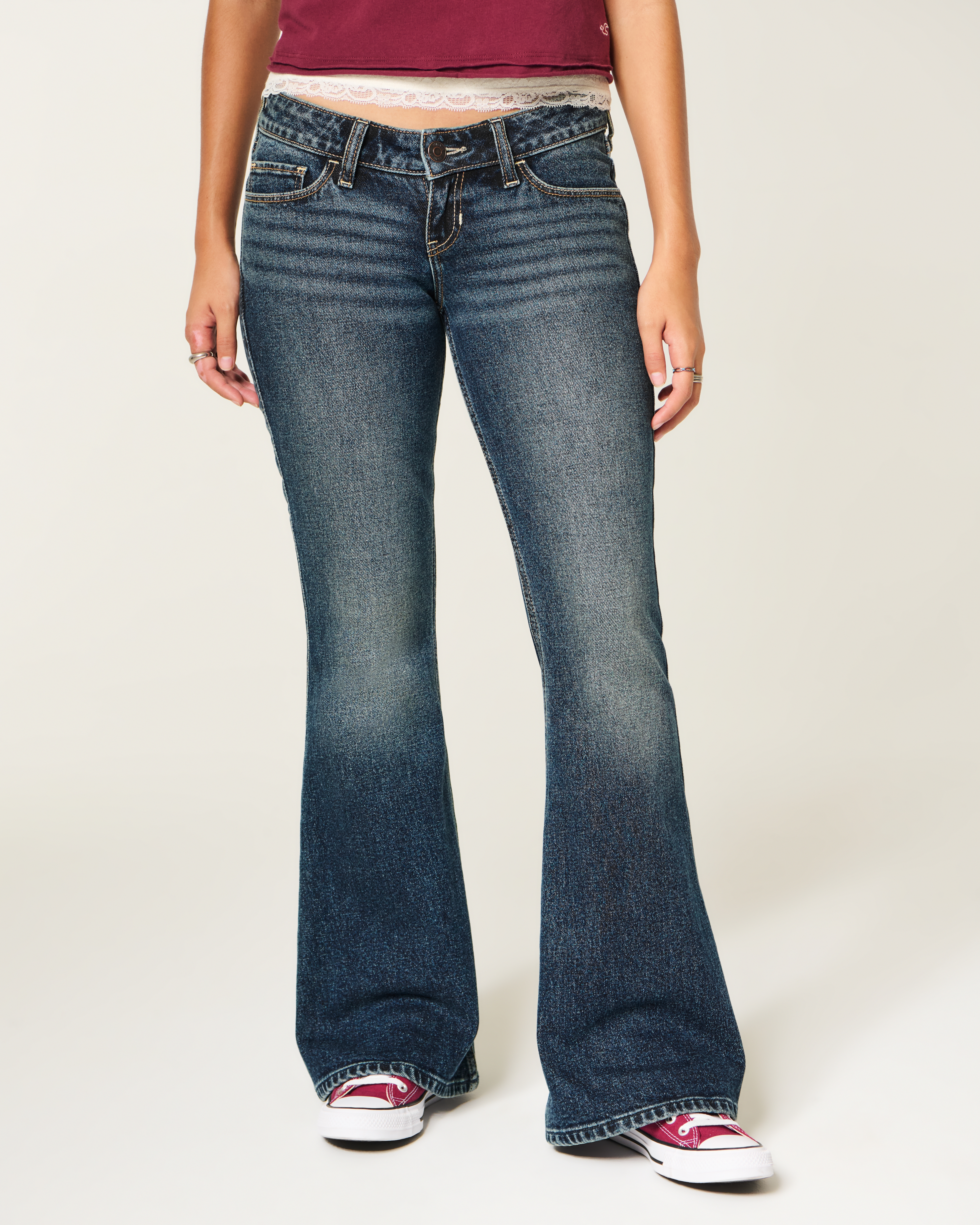 Женские джинсы Hollister Ultra Low-Rise Light Wash Floral Embroidery Flare Jeans — фото 3