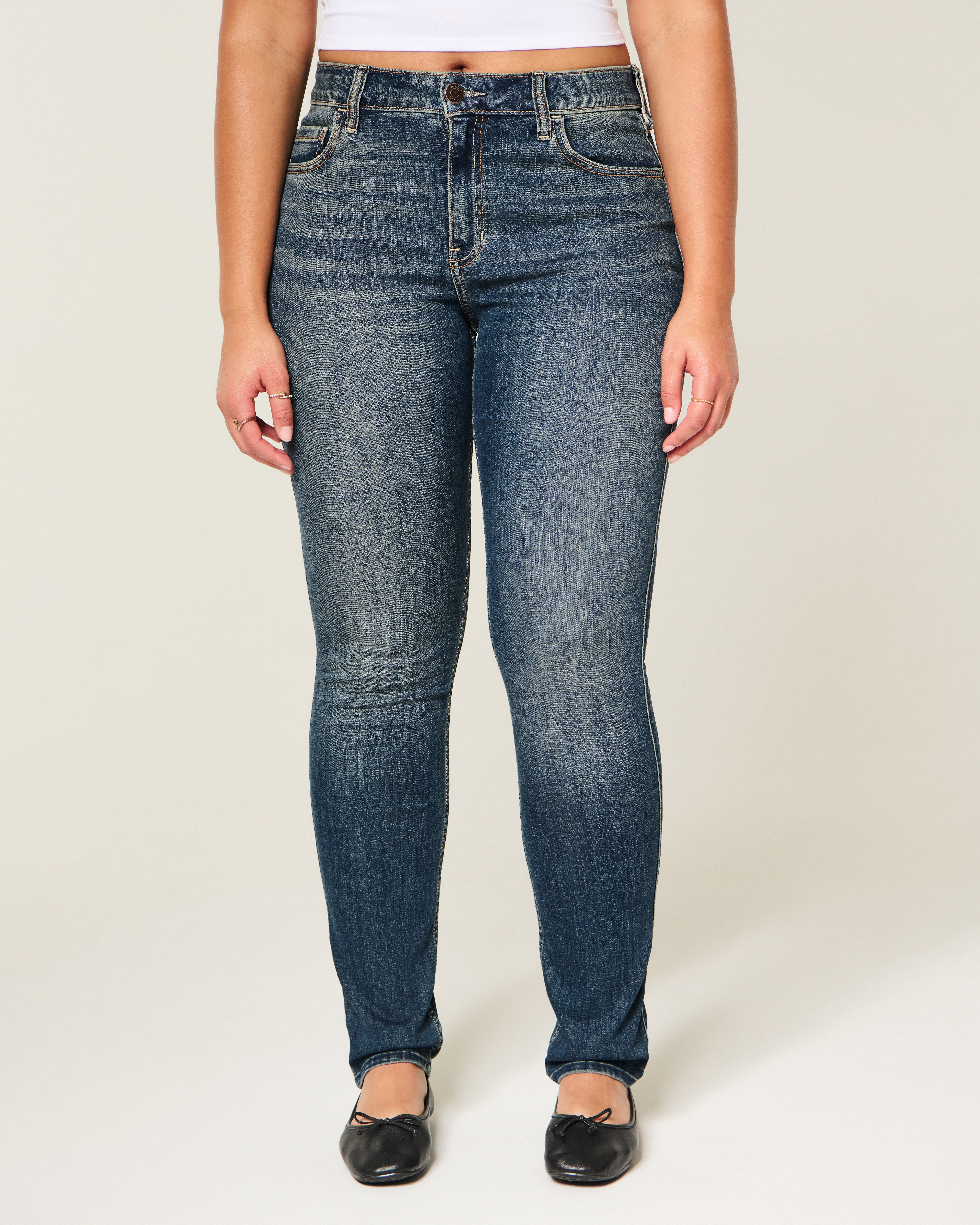Женские джинсы Hollister Curvy High-Rise Skinny, цвет: Тёмный — фото 3