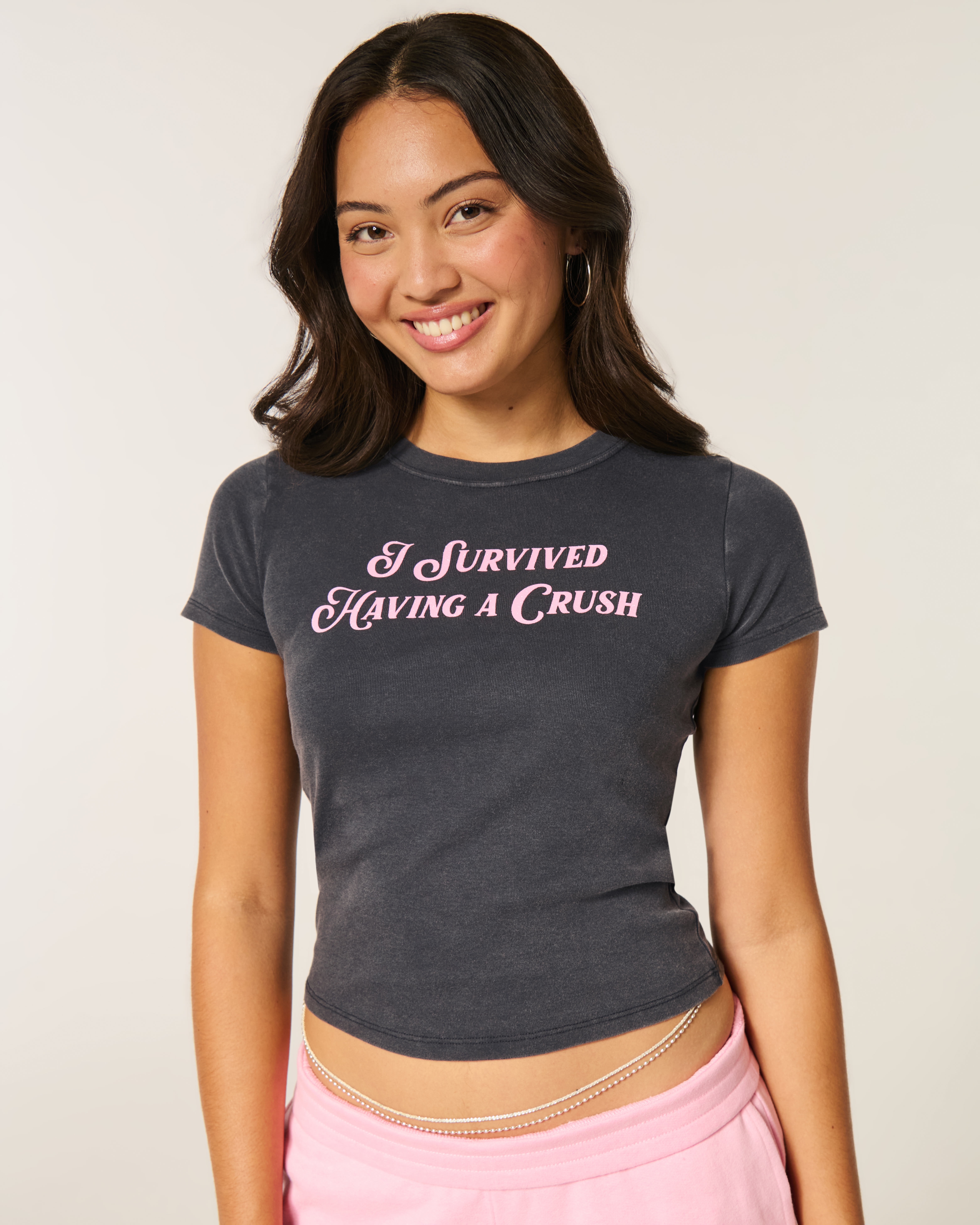 Женские футболки Hollister Call Me Graphic Baby Tee — фото 2
