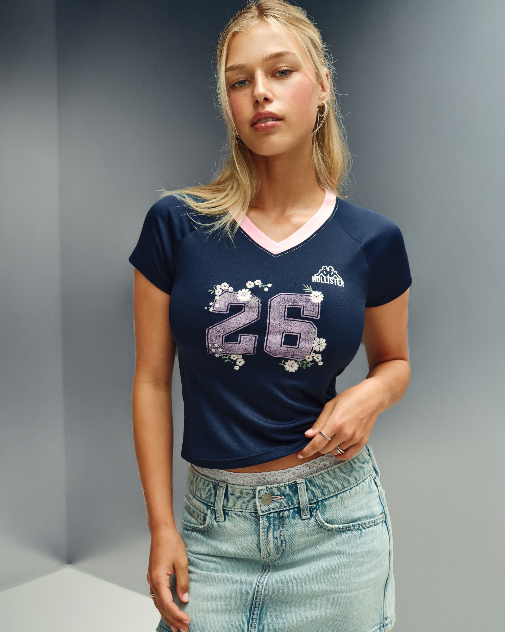Женские футболки Hollister + Kappa Graphic Soccer Tee — фото 2