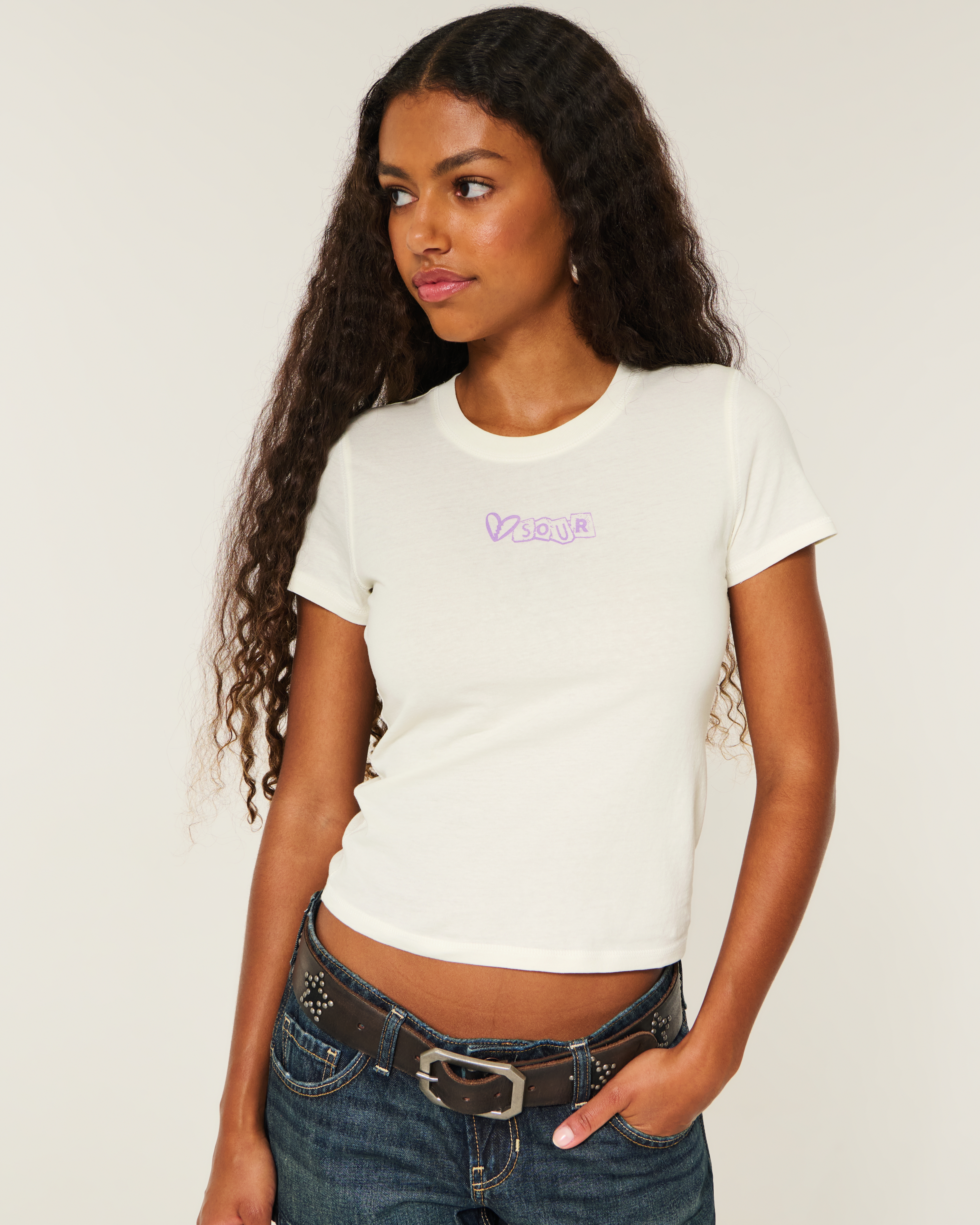 Женские футболки Hollister Olivia Rodrigo Graphic Baby Tee — фото 2