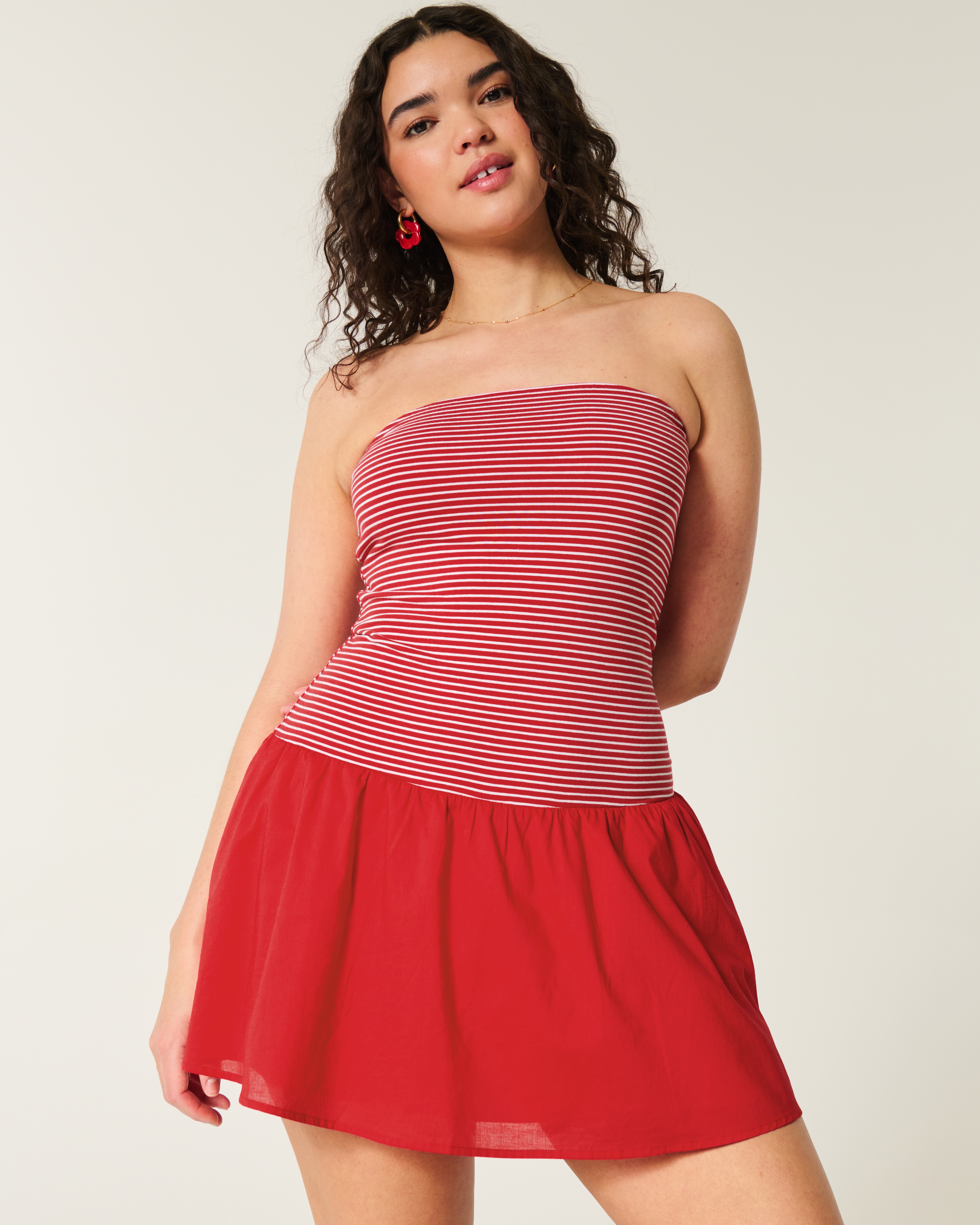 Женские платья Hollister Strapless Drop-Waist Knit-Woven Mini Dress — фото 2
