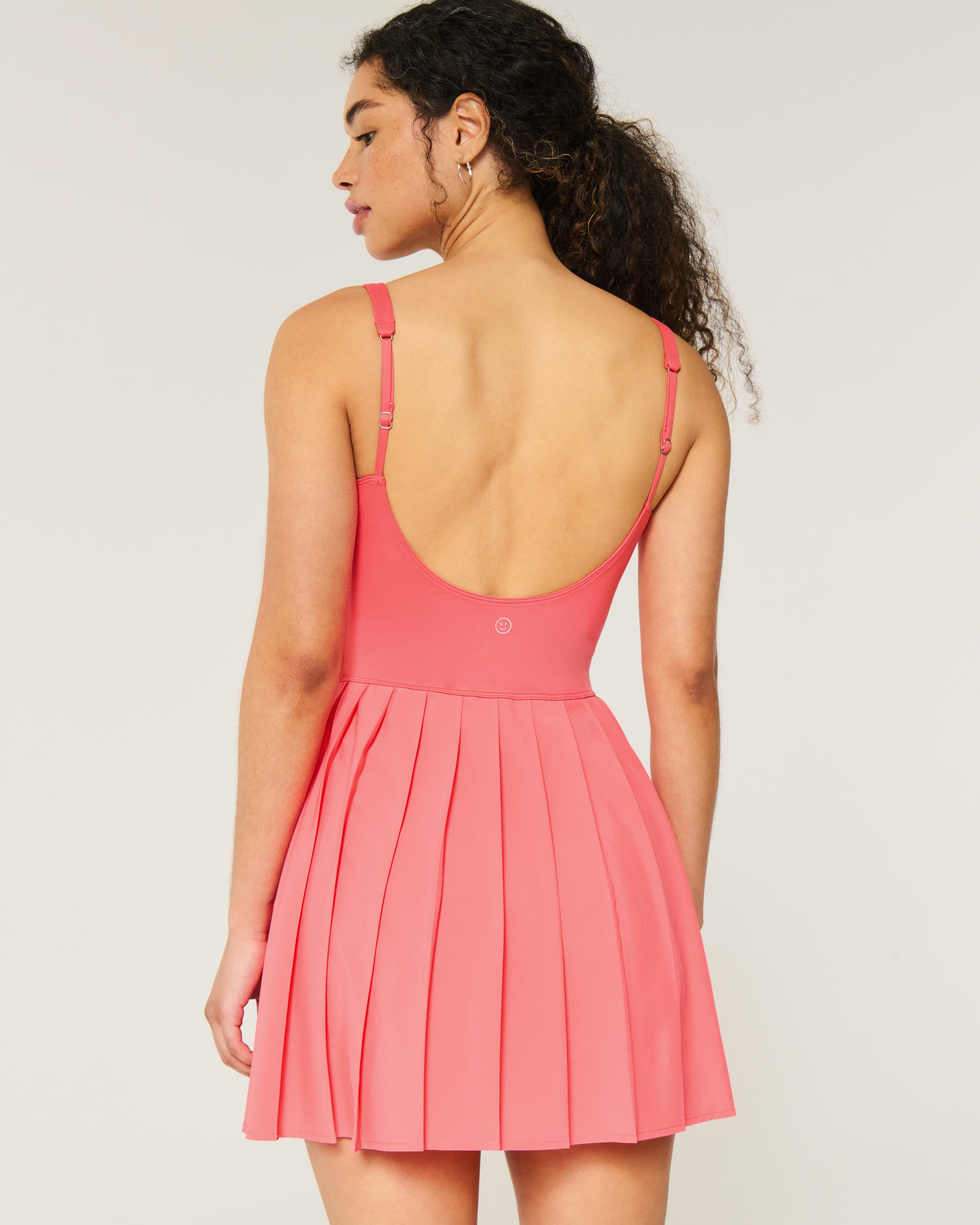 Женские платья Hollister Gilly Hicks Active Pleated Dress — фото 3
