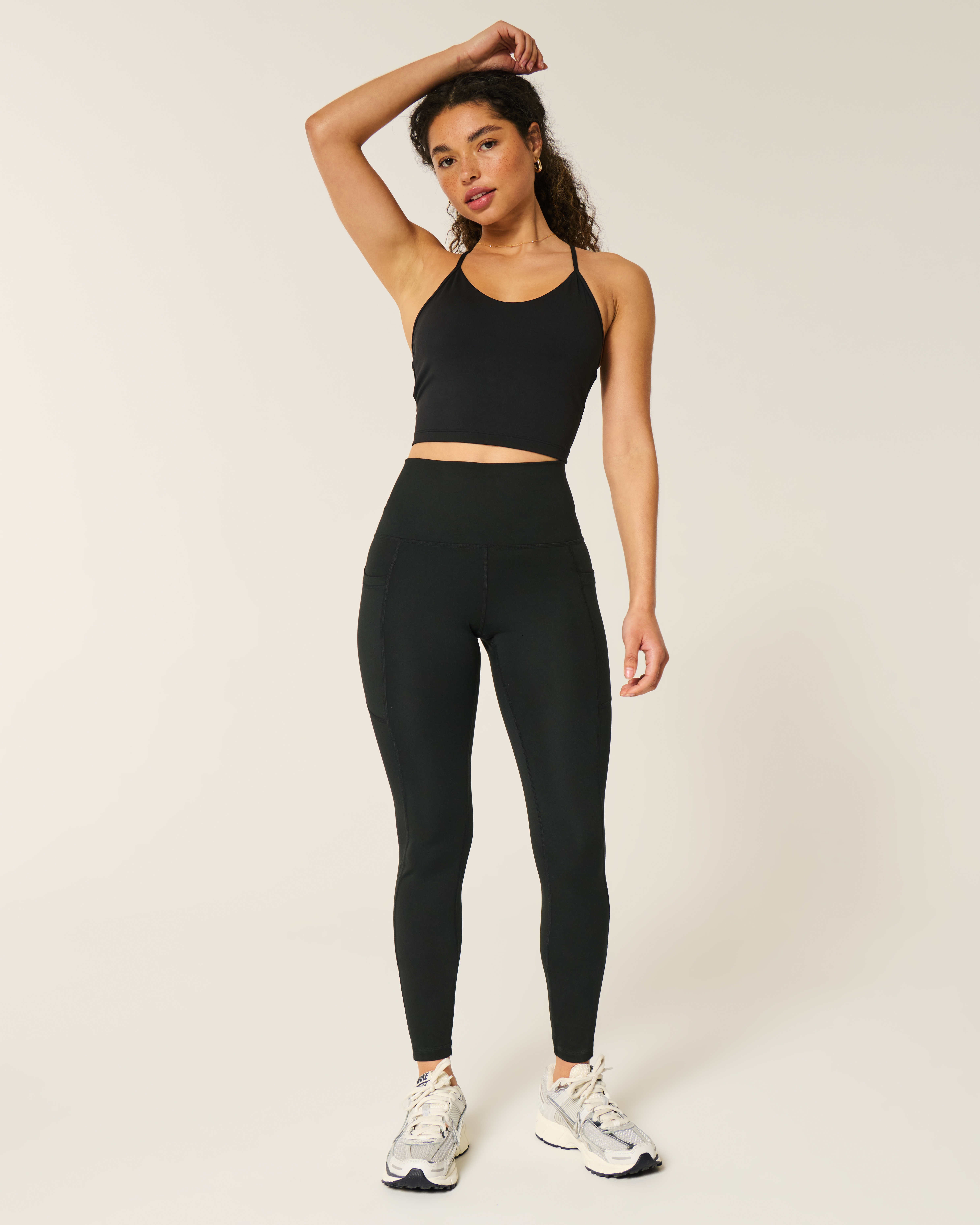 Женские леггинсы Hollister Gilly Hicks Active Recharge Pocket, цвет: Чёрный — фото 2